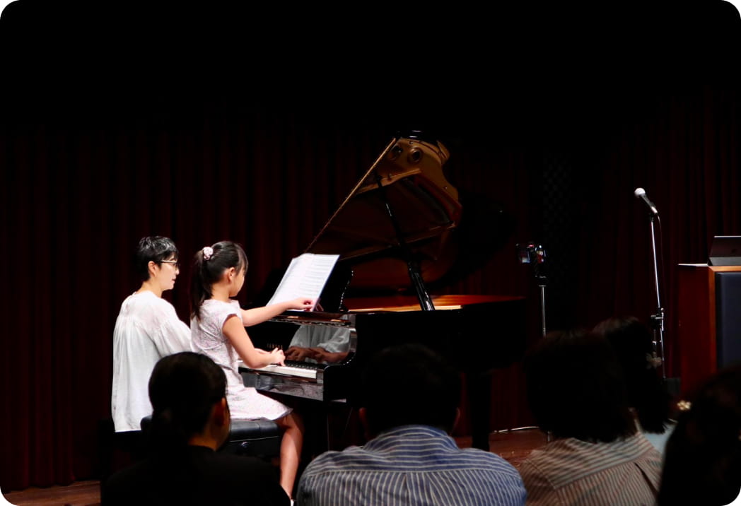 ジャズバーでの発表会の写真4